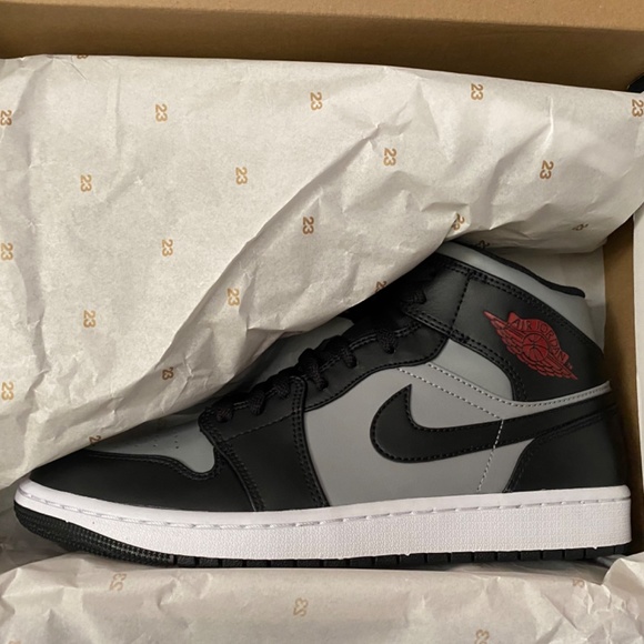 Air Jordan 1 Mid - Picture 3 of 4